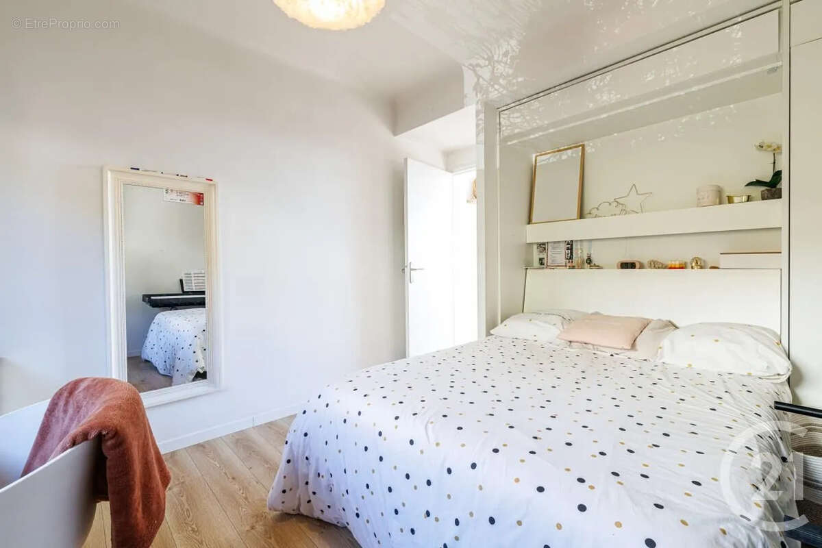 Appartement à EZE