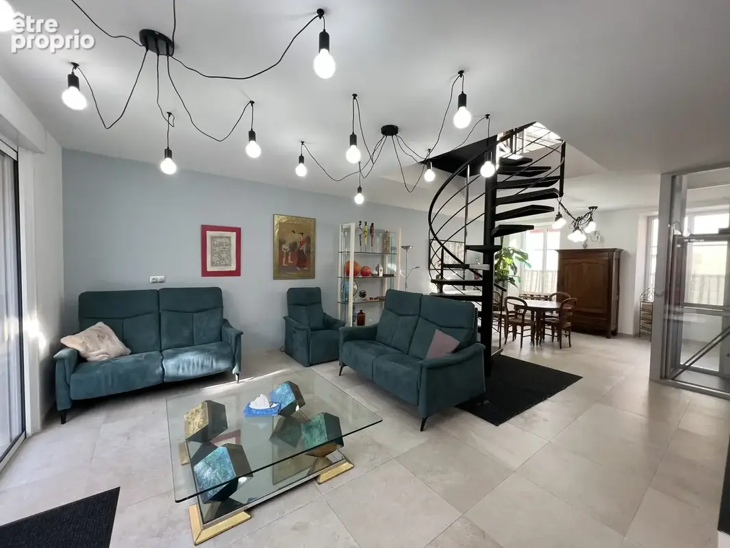 Rare - Maison de ville 4chs - Garage - cour - photo 3