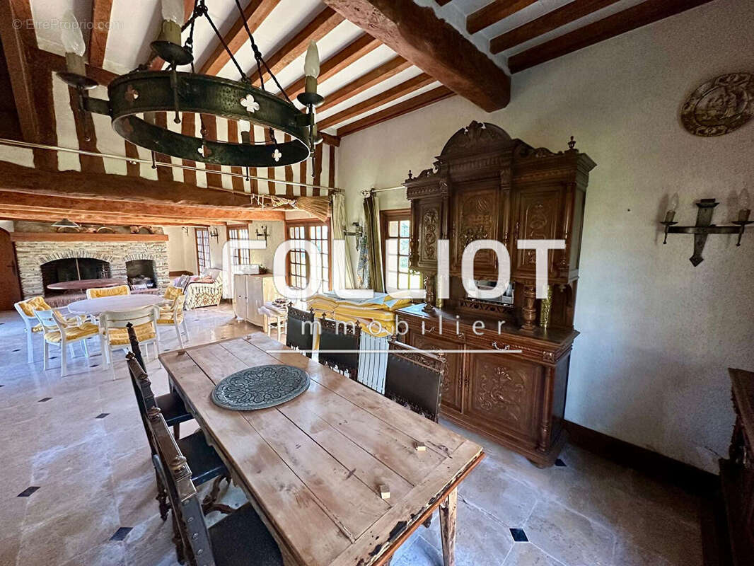 Maison à HOTOT-EN-AUGE