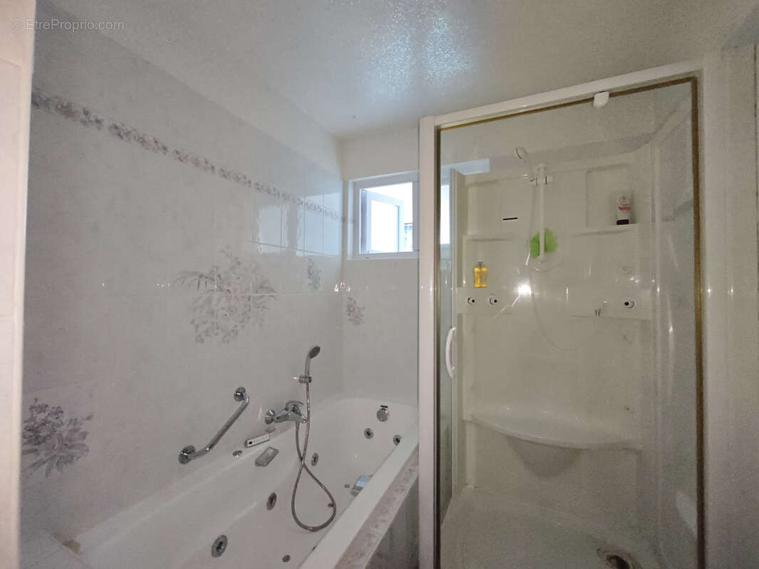 Maison à THEZILLIEU