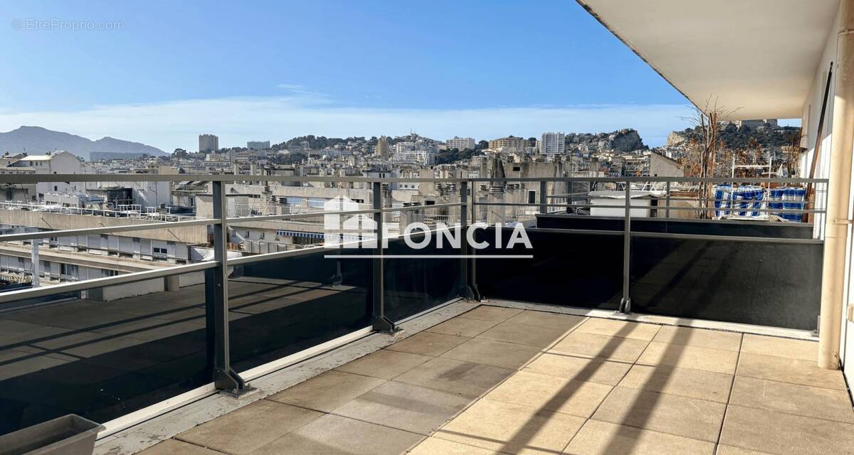 Appartement à MARSEILLE-6E