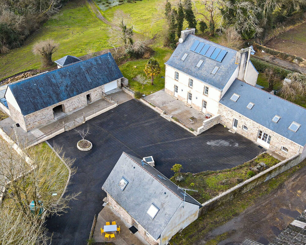 Maison à PLOGONNEC