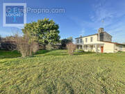 Maison à SAINT-GERMAIN-DE-LUSIGNAN