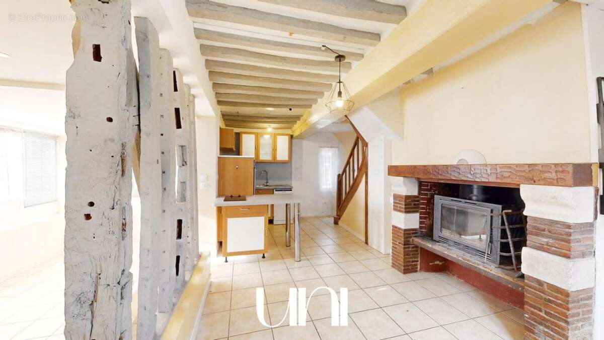 Maison à MEZIDON-CANON