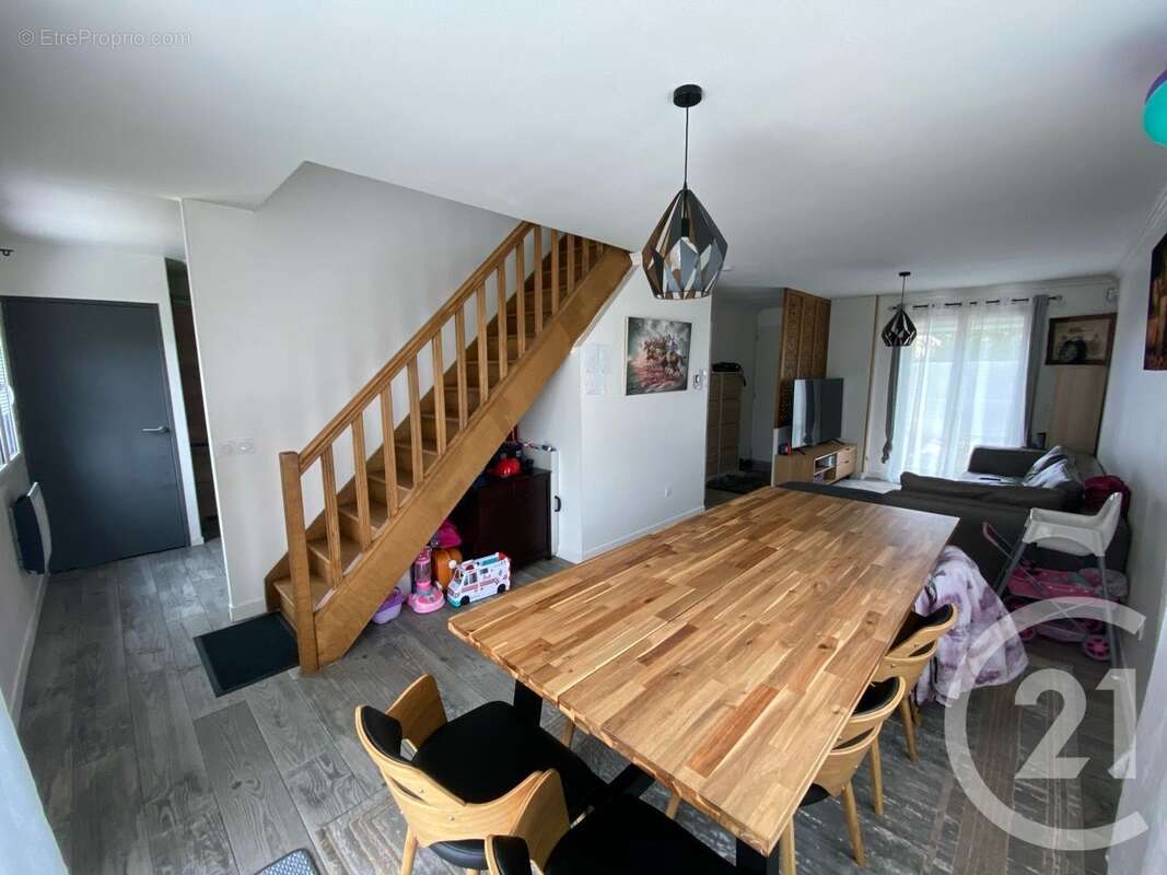 Maison à DAMMARTIN-EN-GOELE