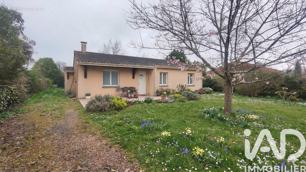 Photo 1 - Maison à IZON