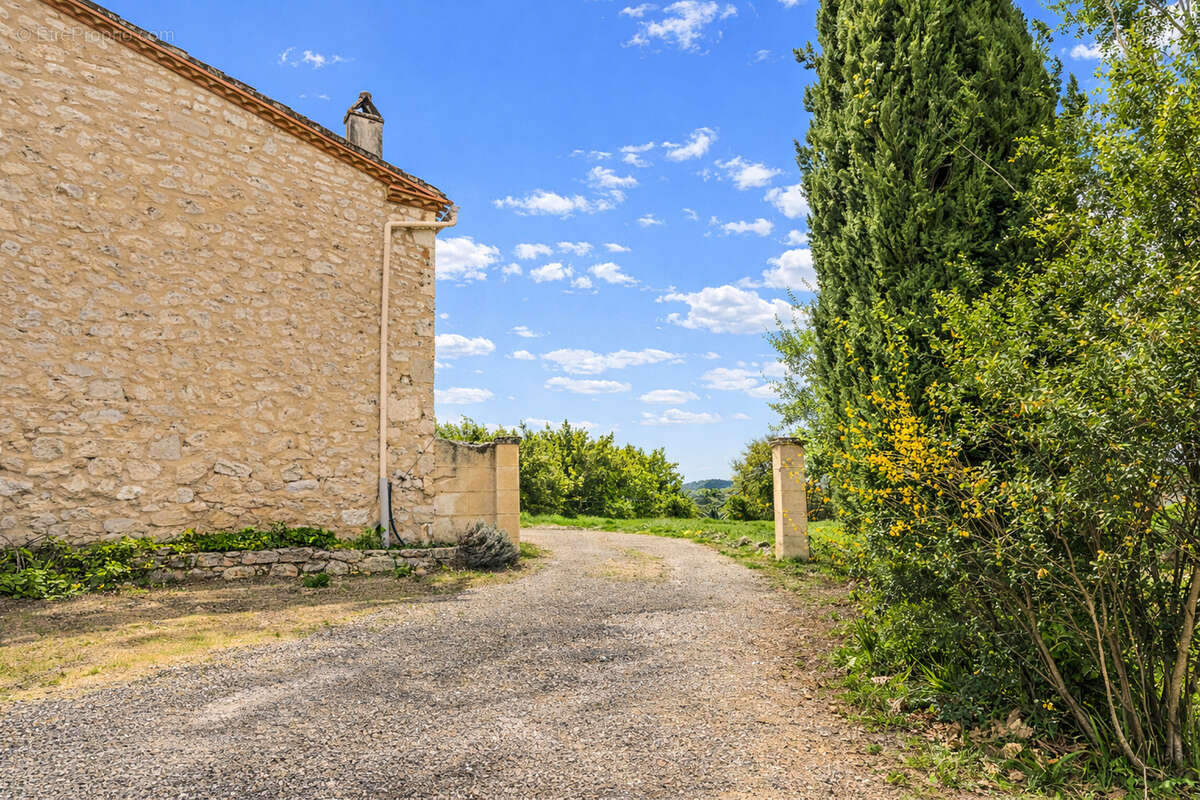 Maison de campagne avec garage - photo 4