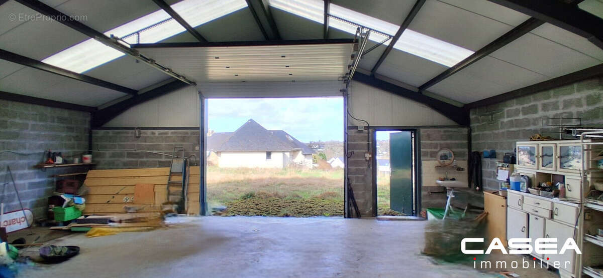 Maison à SAINT-EVARZEC