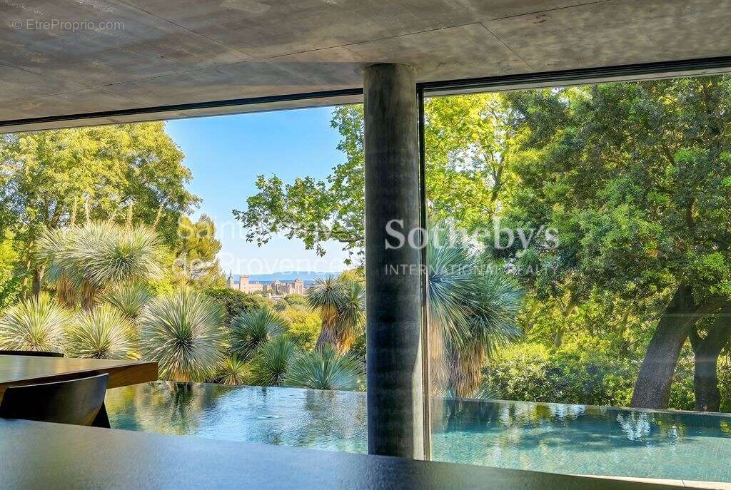 Maison à VILLENEUVE-LES-AVIGNON