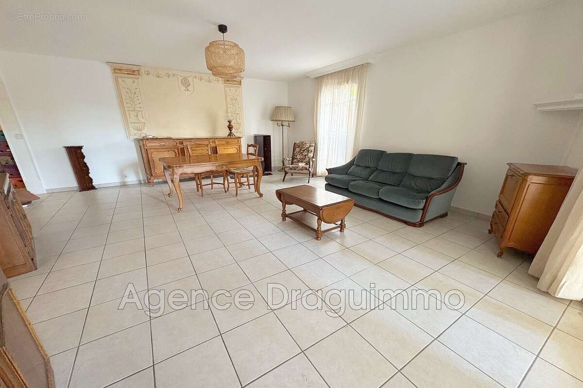 Appartement à DRAGUIGNAN