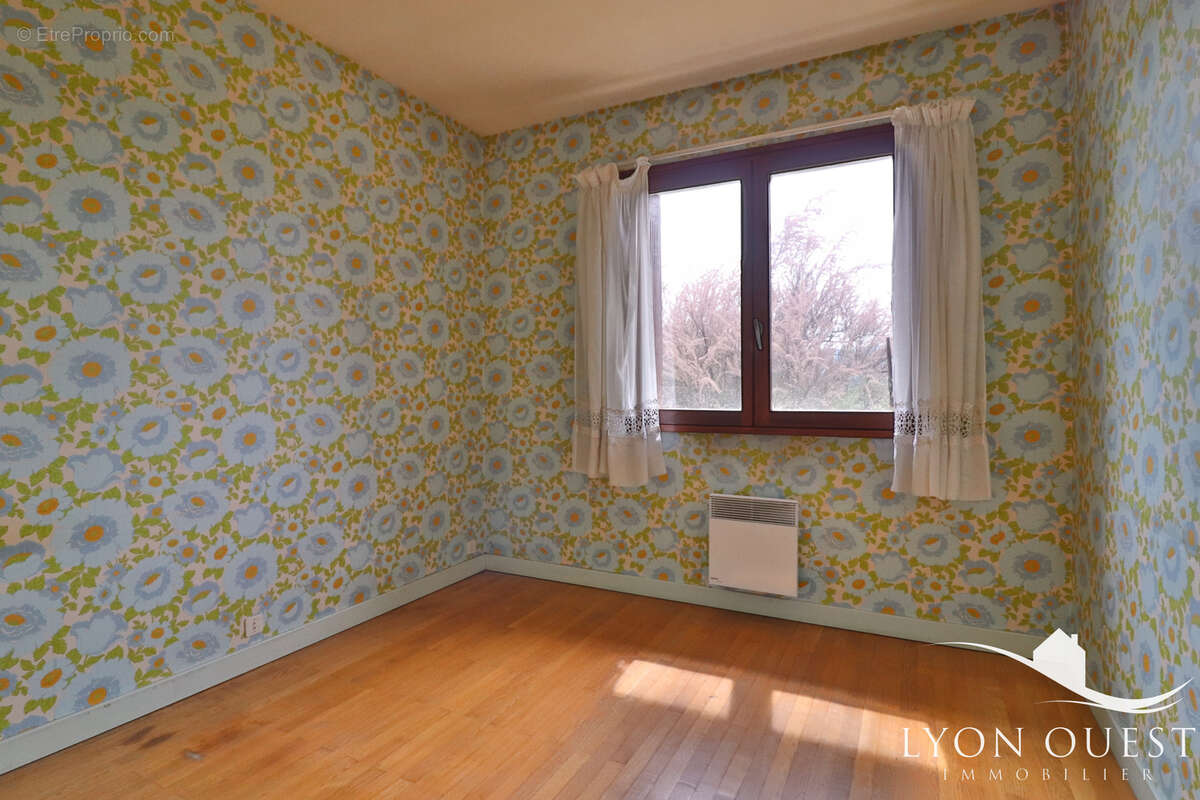 Maison à LA TOUR-DE-SALVAGNY