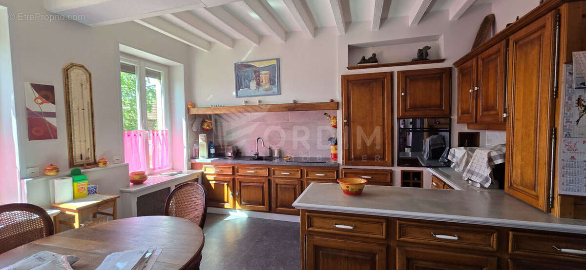 Maison de caractère 5 chambres avec dépendances et grand terrain - photo 5