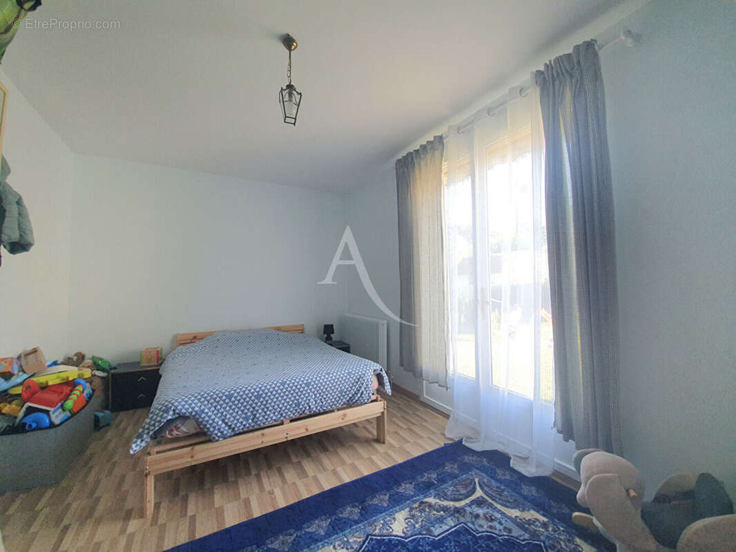 Maison à LES MUREAUX