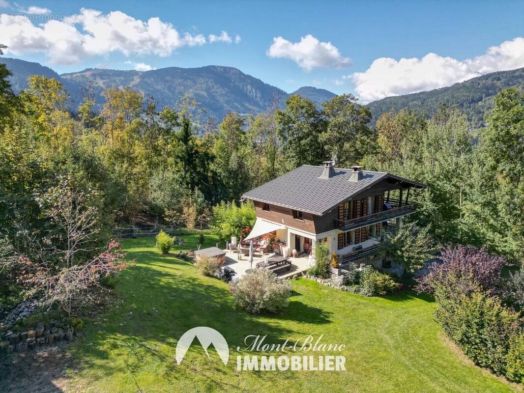 Maison à LES HOUCHES