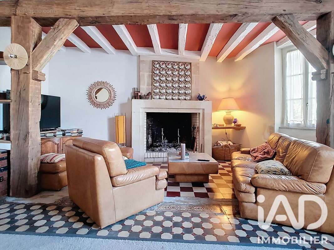 Maison 180 m² à Ambillou  - photo 3