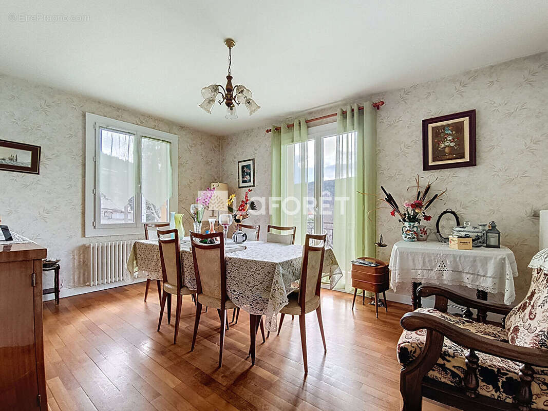 Maison à COUBON