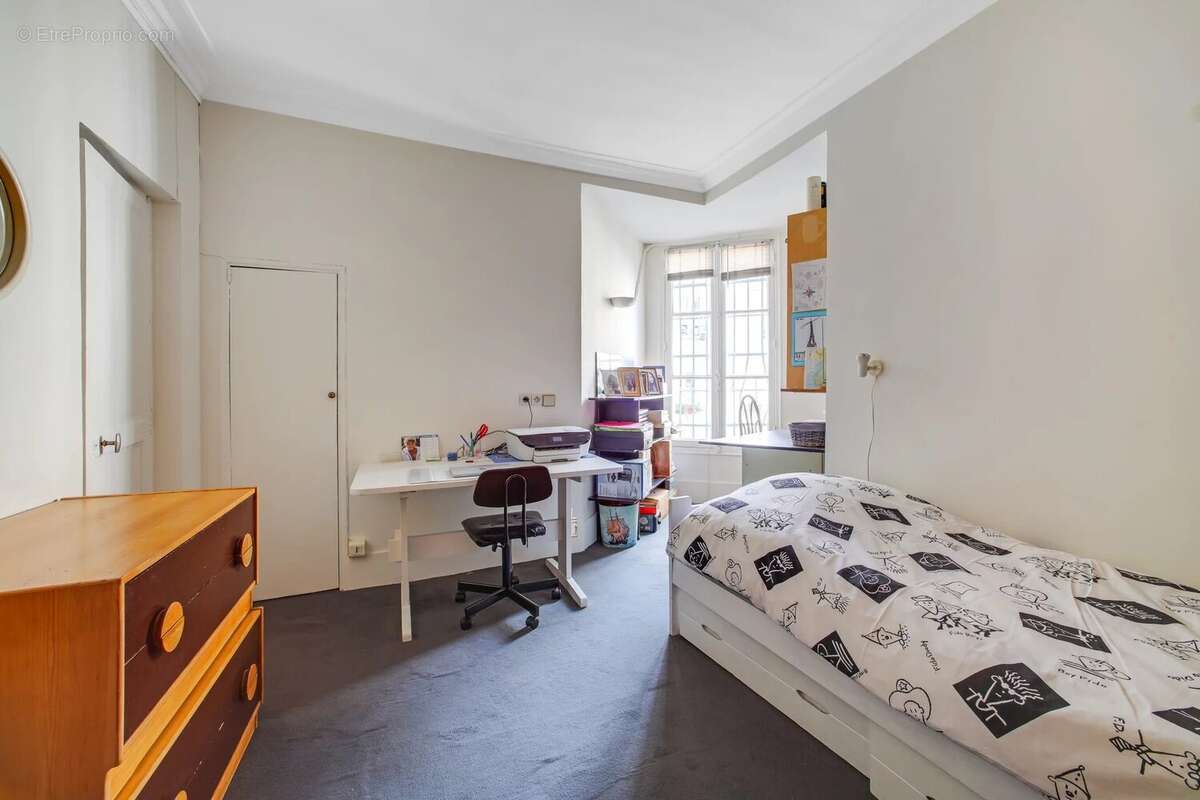 Appartement à PARIS-10E