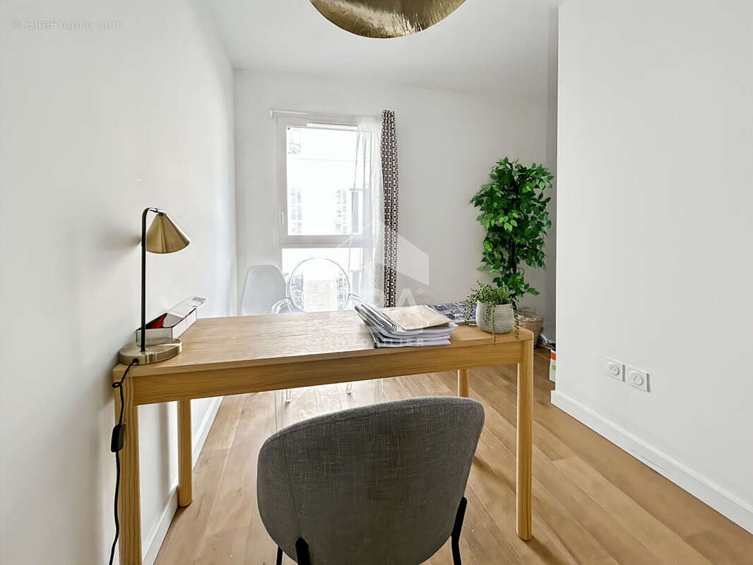 Appartement à MARSEILLE-6E