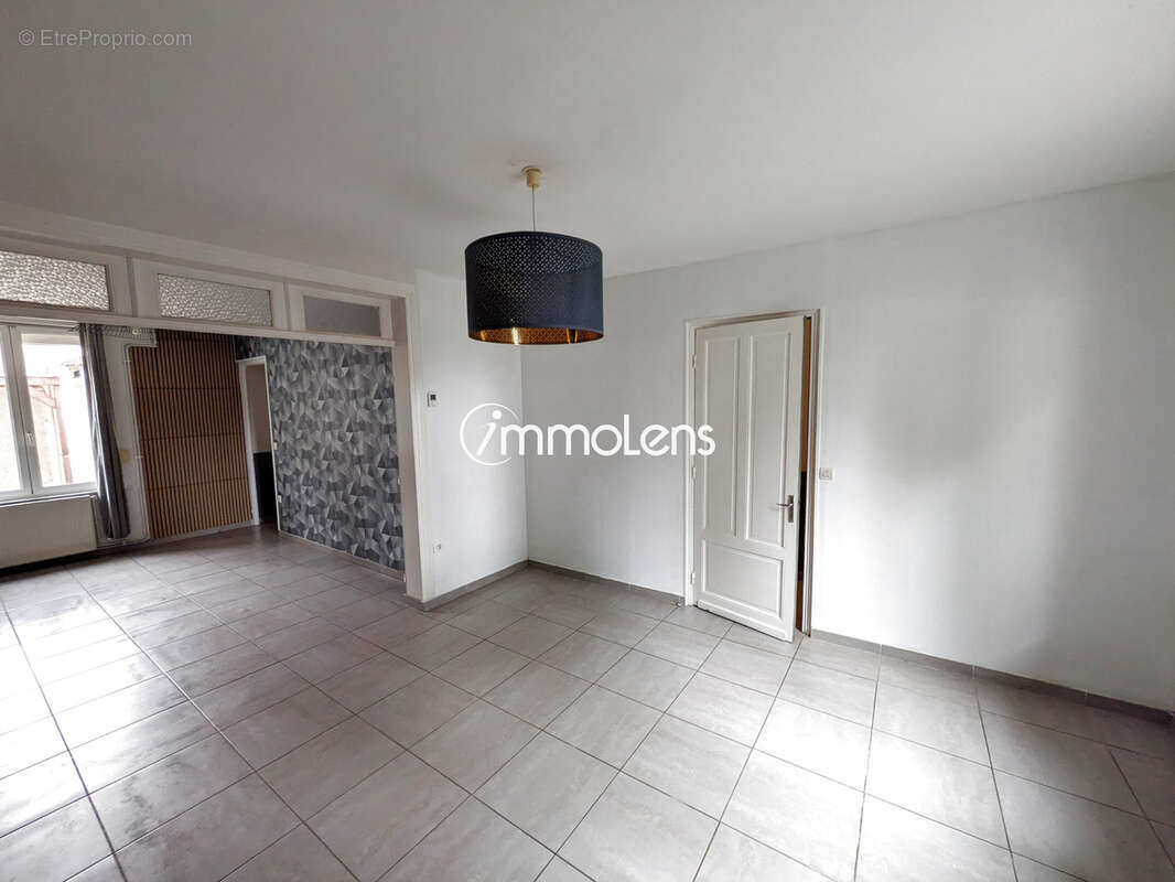 Maison 100 M2 - 3 chambres avec jardin   Hénin-Beaumont - photo 7