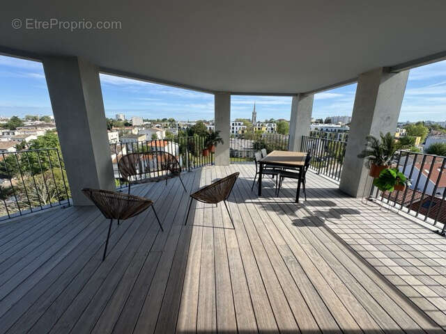 Appartement à BORDEAUX