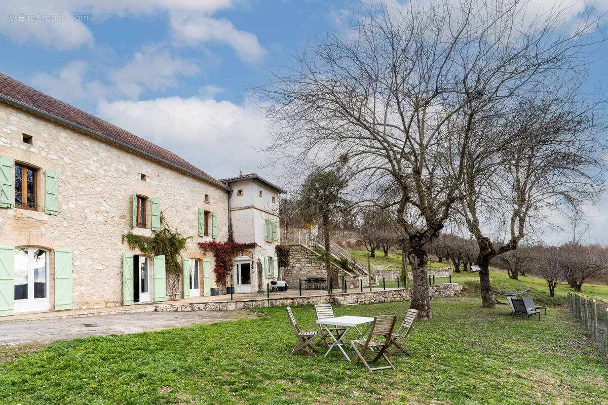 Maison à LAUZERTE