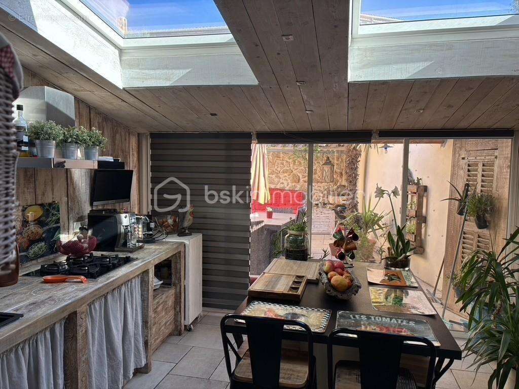 Maison familiale lumineuse avec terrasse – Quartier calme et recherché - photo 4