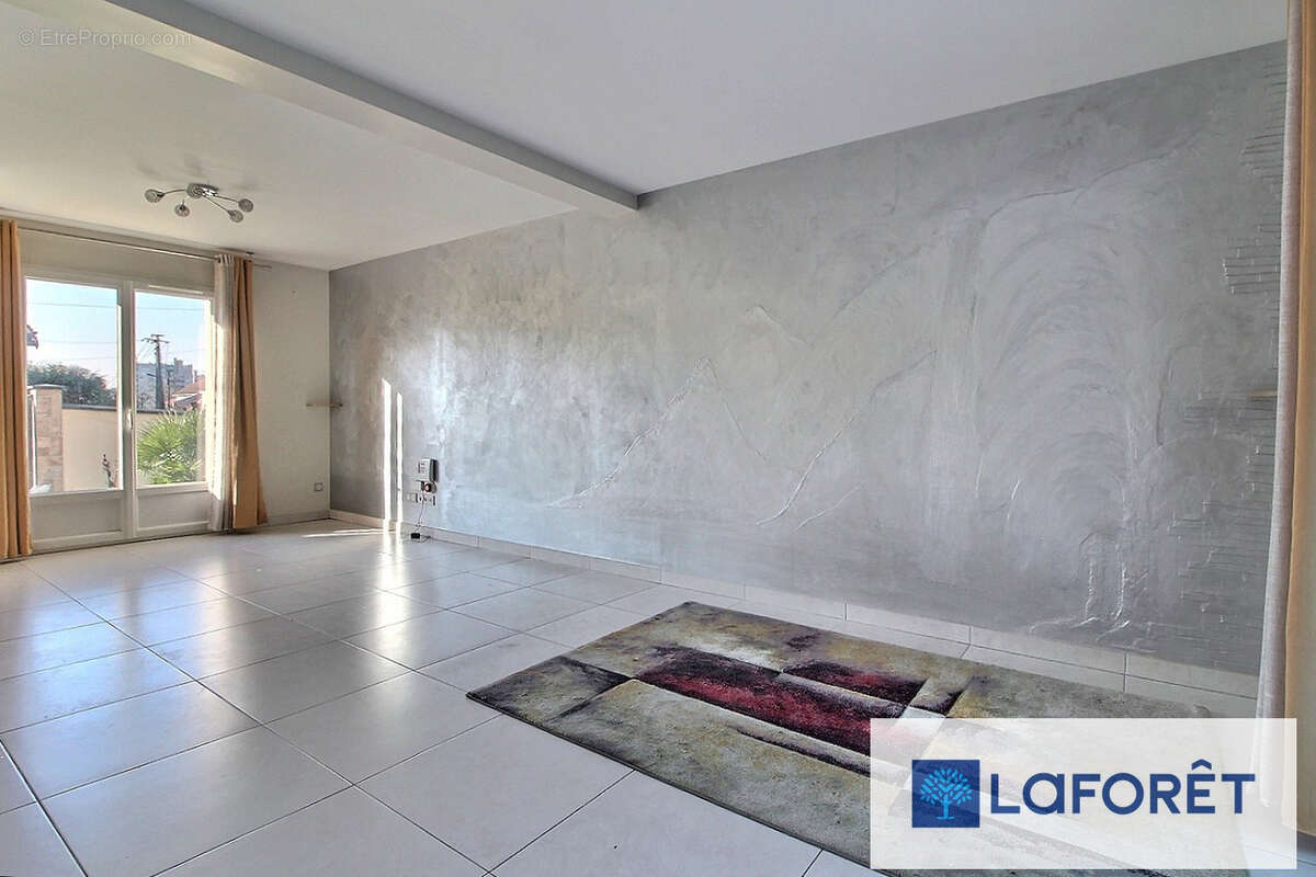 Maison à RIS-ORANGIS