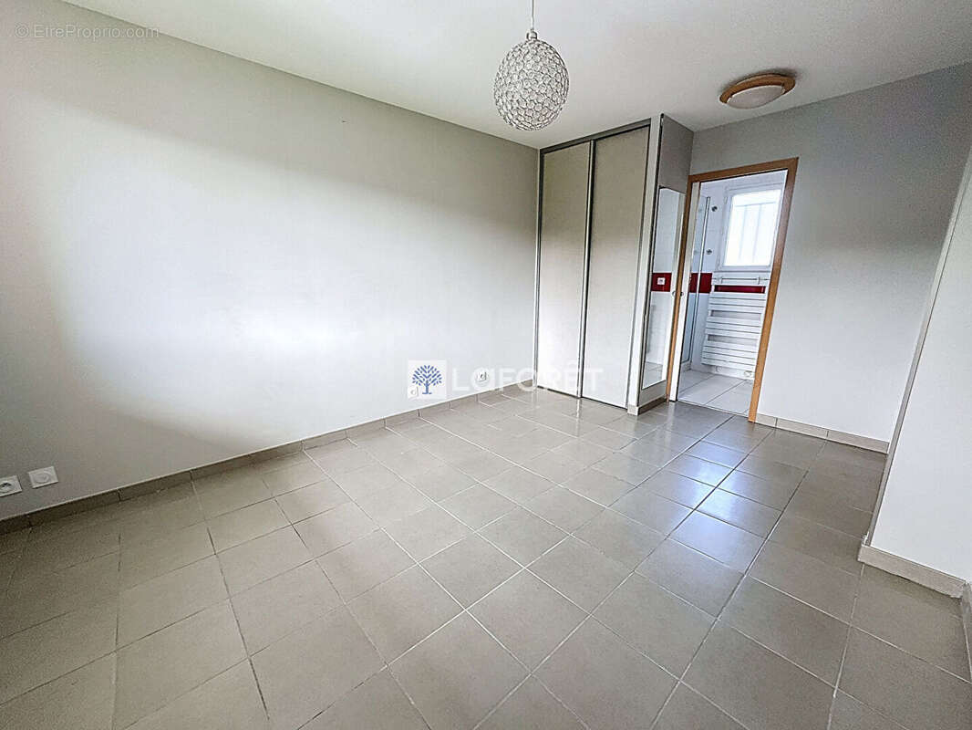 Maison à L'ISLE-D'ABEAU