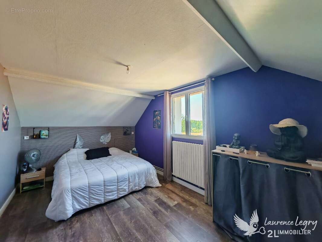 Maison familiale de 157 m² à Parigné-l'Évêque  DPE B - photo 12