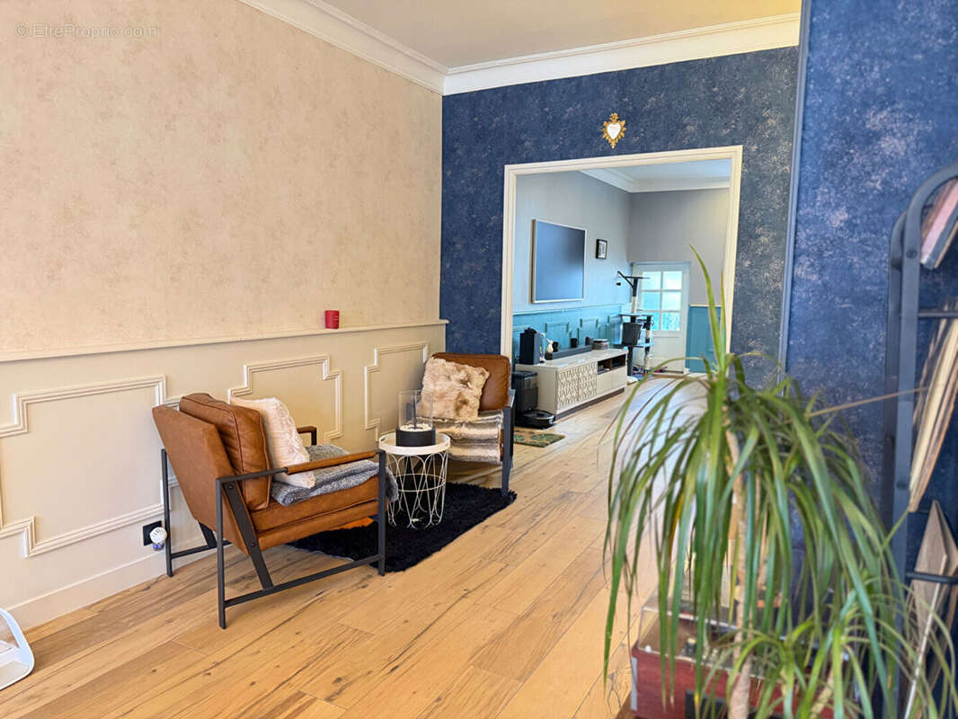 Appartement à SAMPANS