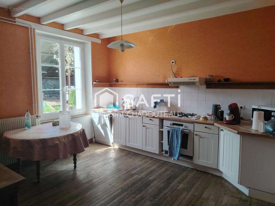 Maison 151 m² à La Tache  - photo 9