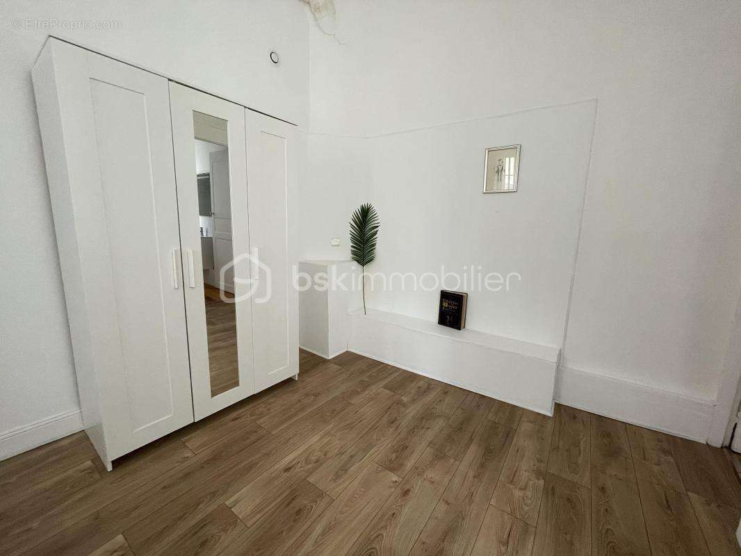  à vendre – t2 meublé de standing – centre-ville  - photo 6