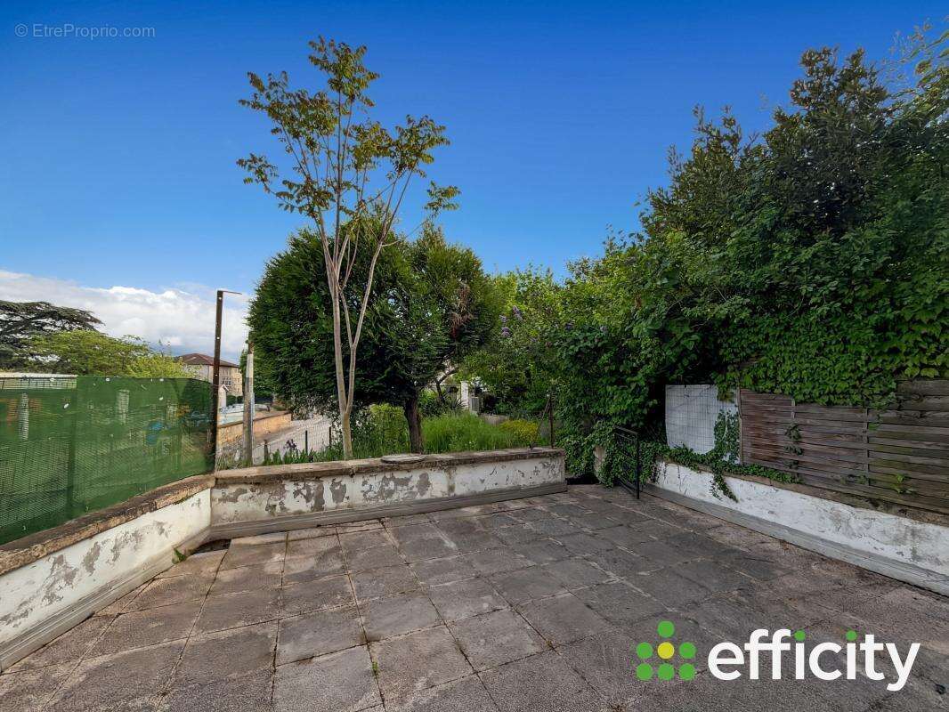 Appartement à ALBIGNY-SUR-SAONE