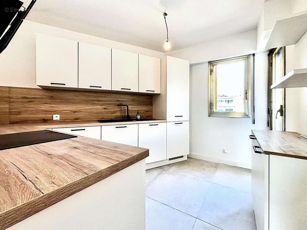 Photo 2 - Appartement à SAINT-RAPHAEL