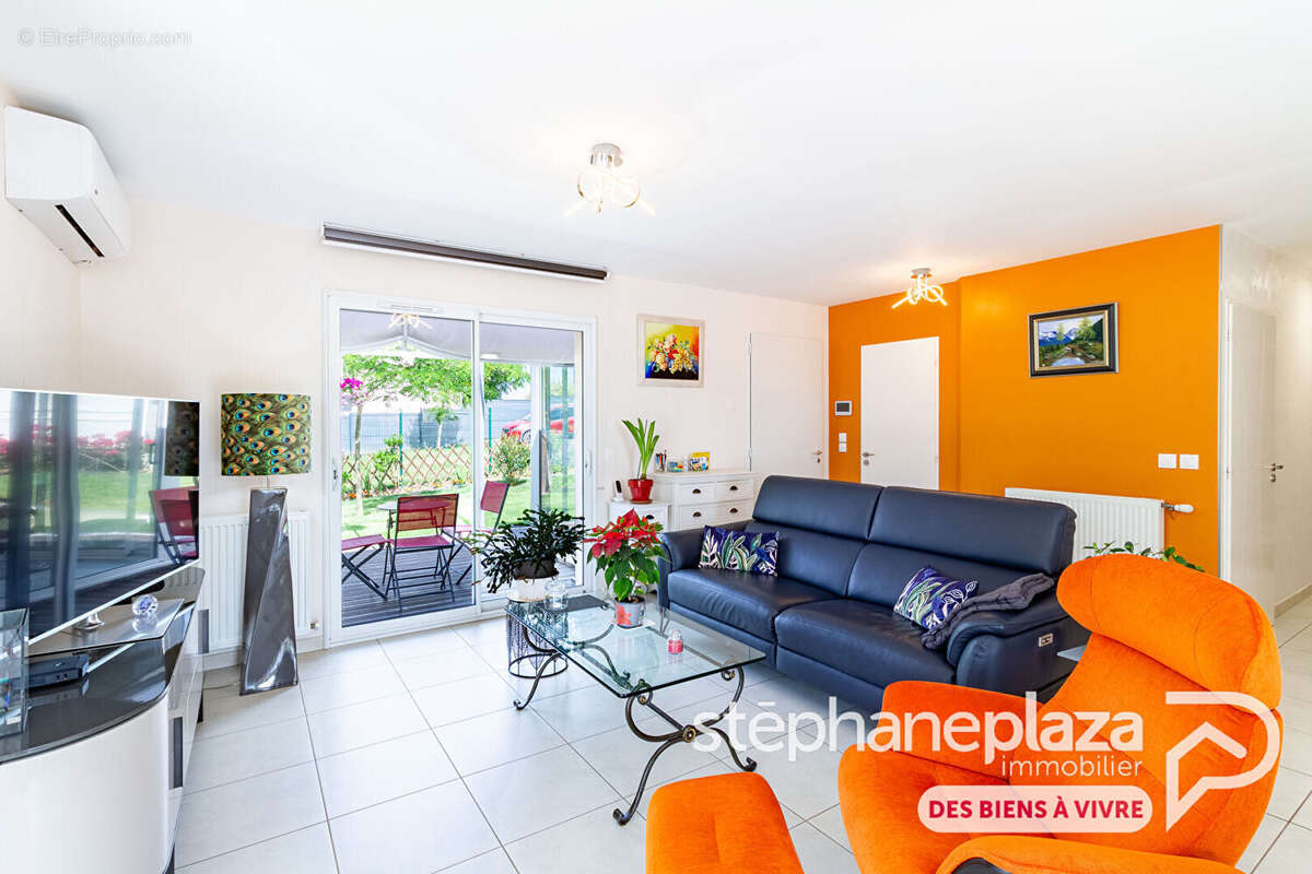 Maison plain-pied de 2018 - 93 m² habitables - 3 chambres - Garage - Terrain de 830m - photo 3