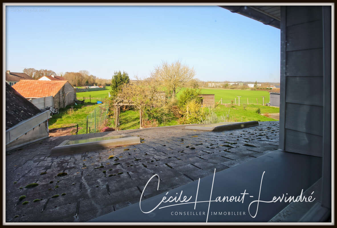 PONTORSON. Proche supermarché - Maison 95 m2 . 3 chambres. Terrain: 210 m2 - photo 7