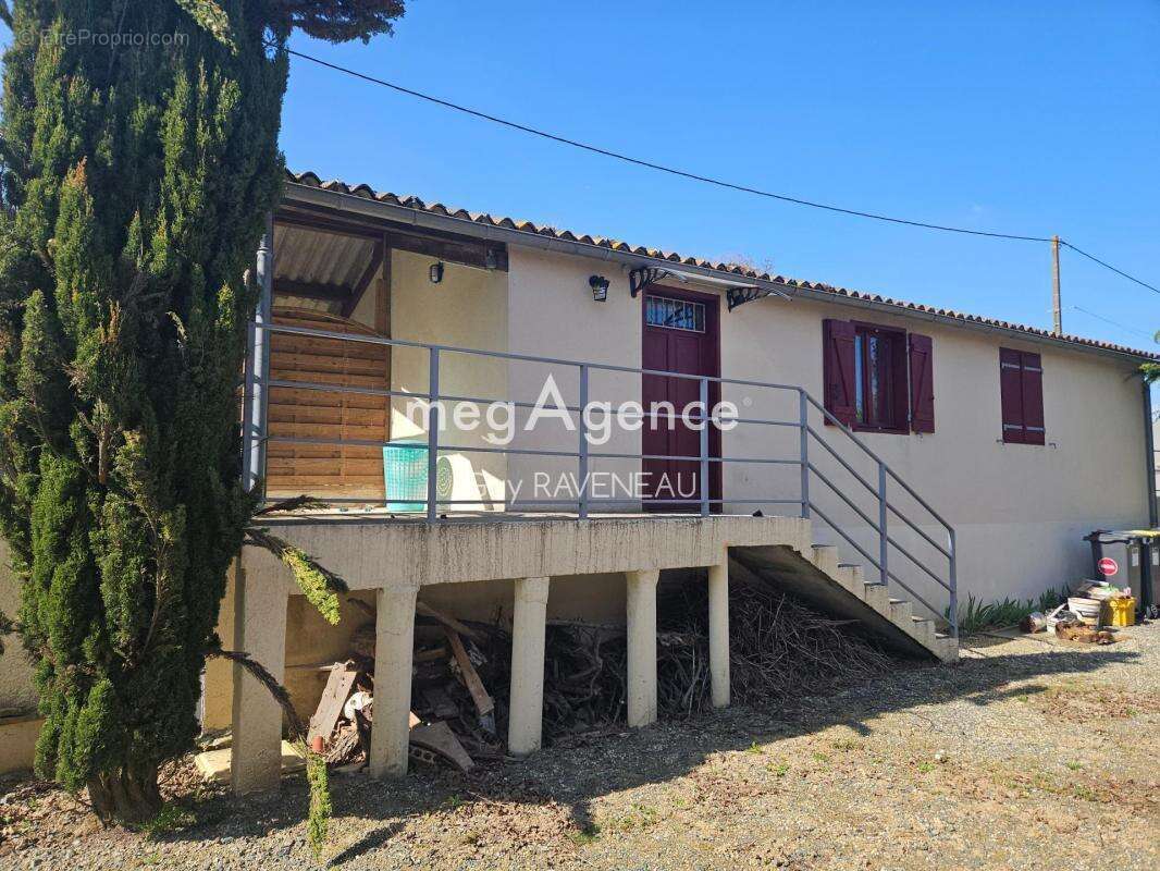 Maison à MONTREUIL-BELLAY