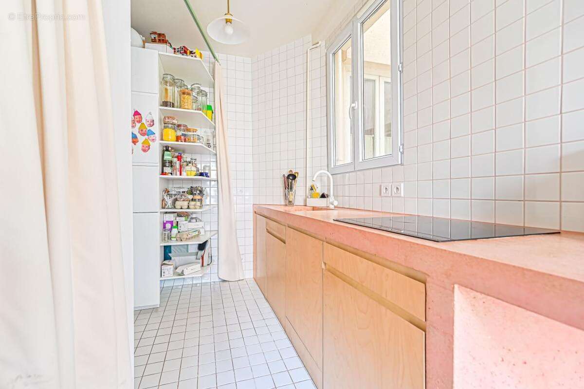 Appartement à PARIS-10E