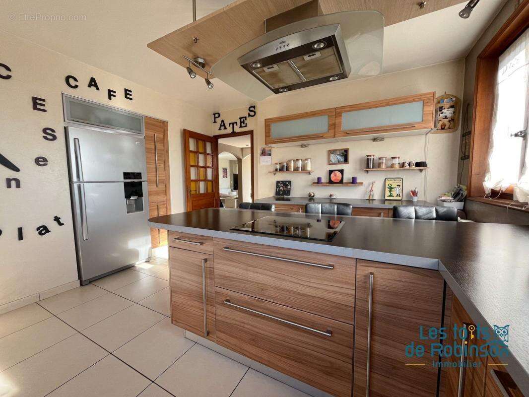 Maison à VERRIERES-LE-BUISSON