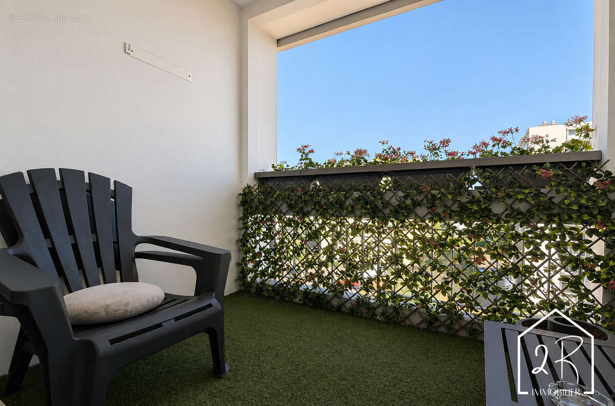 T6 - 100 m2  habitables - Balcon - Cave - photo 10