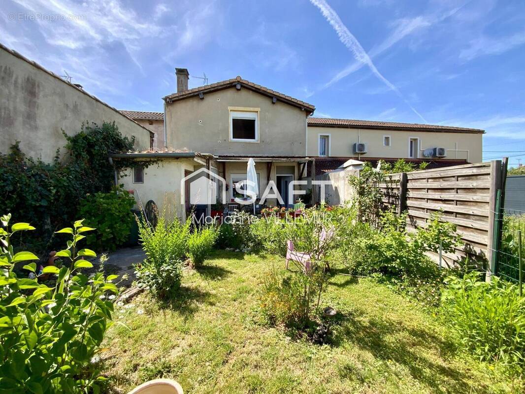 Photo 1 - Maison à AIGUILLON