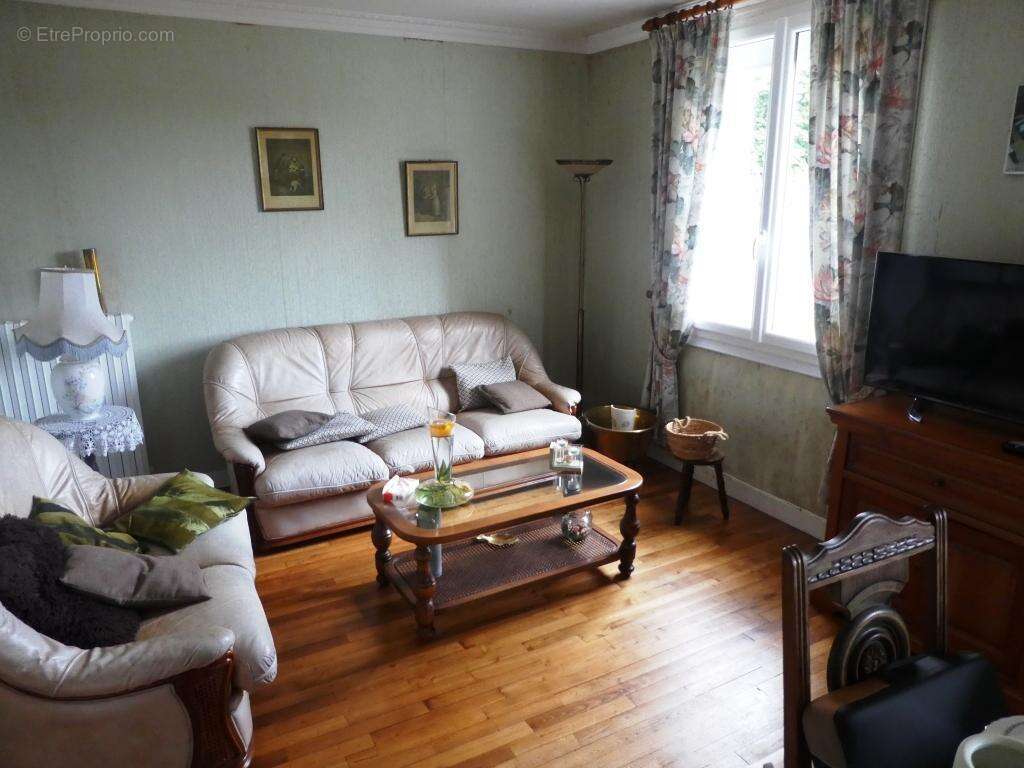 Maison 86 m² à Le Croisty  - photo 5