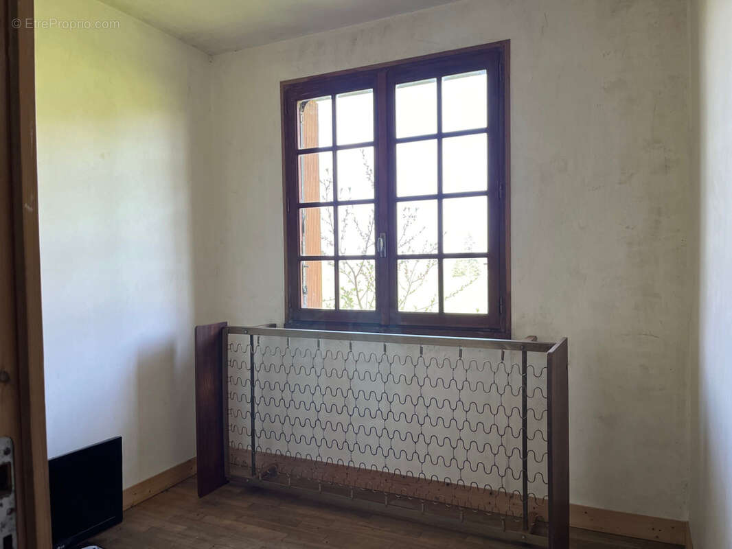 Maison à SAINT-PRIEST-LES-FOUGERES