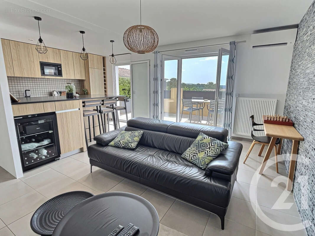 Appartement 81 m² à Roquefort-Les-Pins  - photo 2