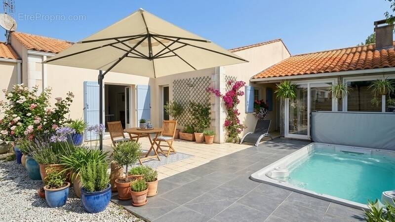 Maison à TONNAY-CHARENTE