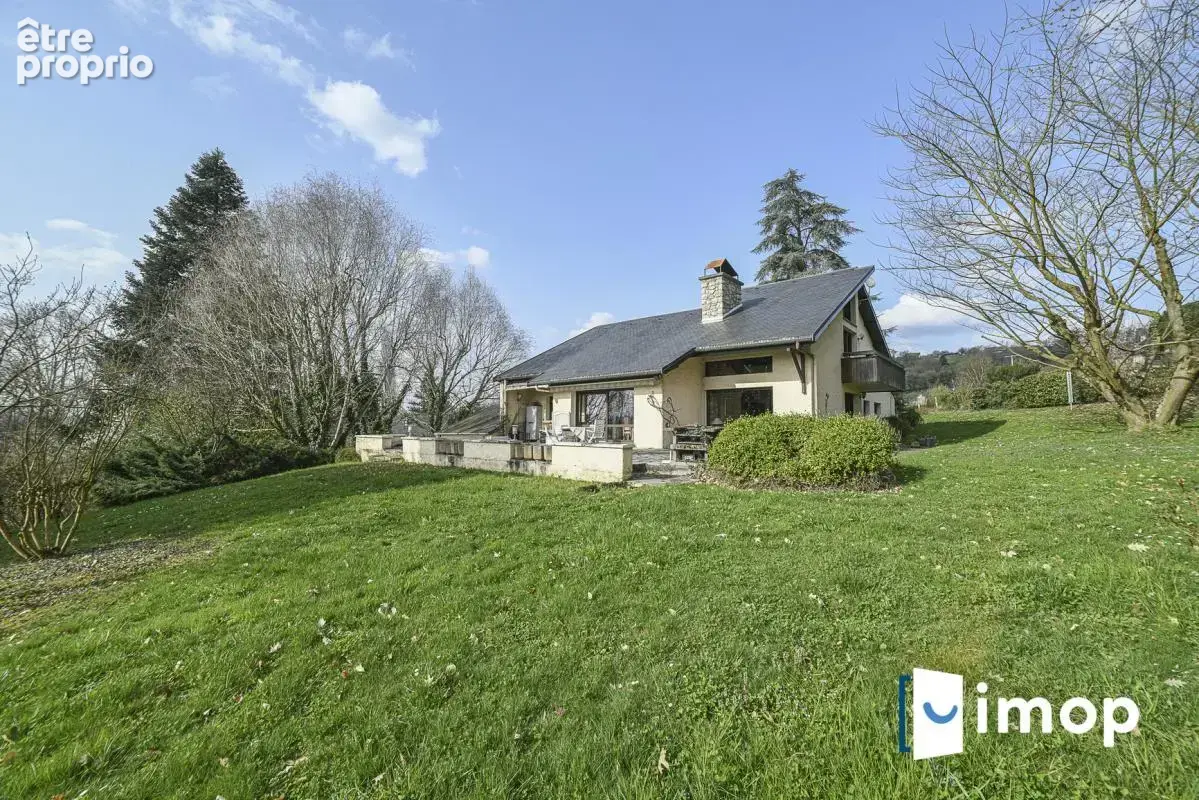 Maison d'architecte avec terrain piscinable de 5000 m2 - photo 4