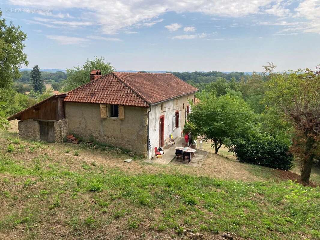 Maison à CASTELNAU-RIVIERE-BASSE