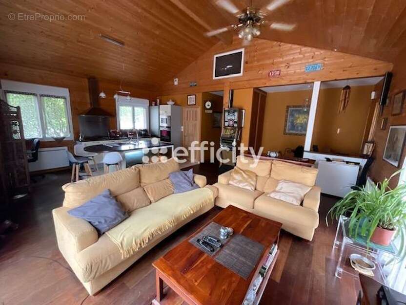 Maison à PORT-DE-LANNE