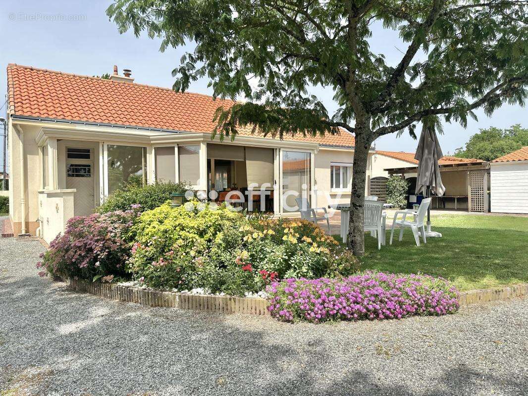 Maison 104 m² à Pont-Saint-Martin  - photo 2
