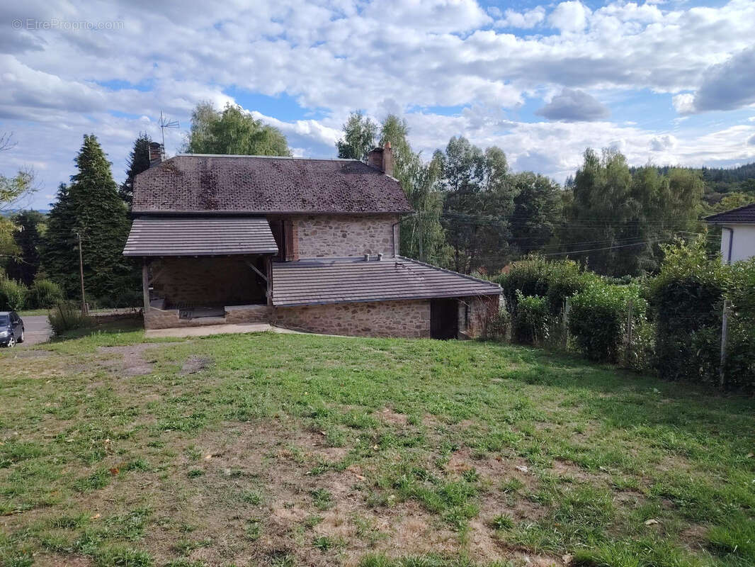 Maison 68 m² à Saint-Hilaire-Les-Places  - photo 2